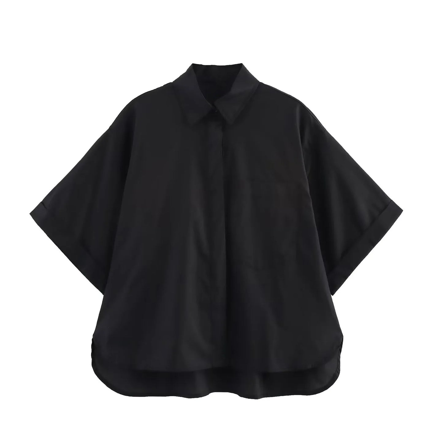 Camisa BSK&TRAF com lapela, bolso único, manga curta, simples, abotoada, modelo casual versátil, corte solto e levemente slim, para o verão 2025.