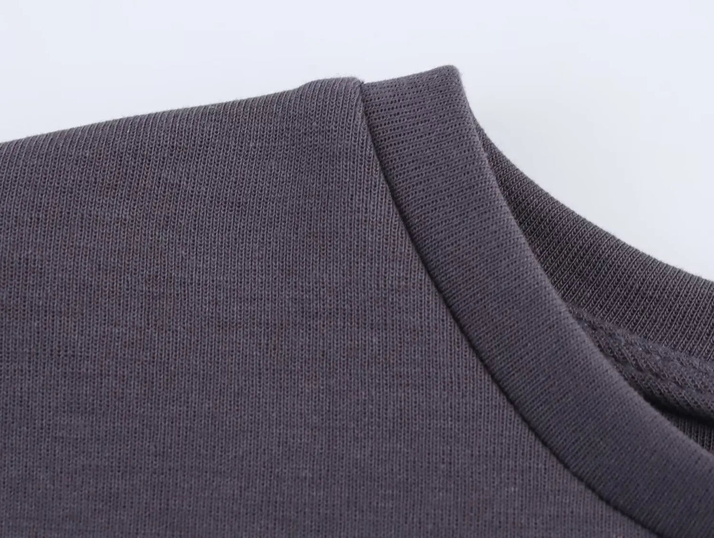 Conjunto BSK&amp;TRAF – Novidades Verão 2025: Camiseta feminina confortável com ombro caído e manga curta + calça casual de cintura média para o dia a dia.