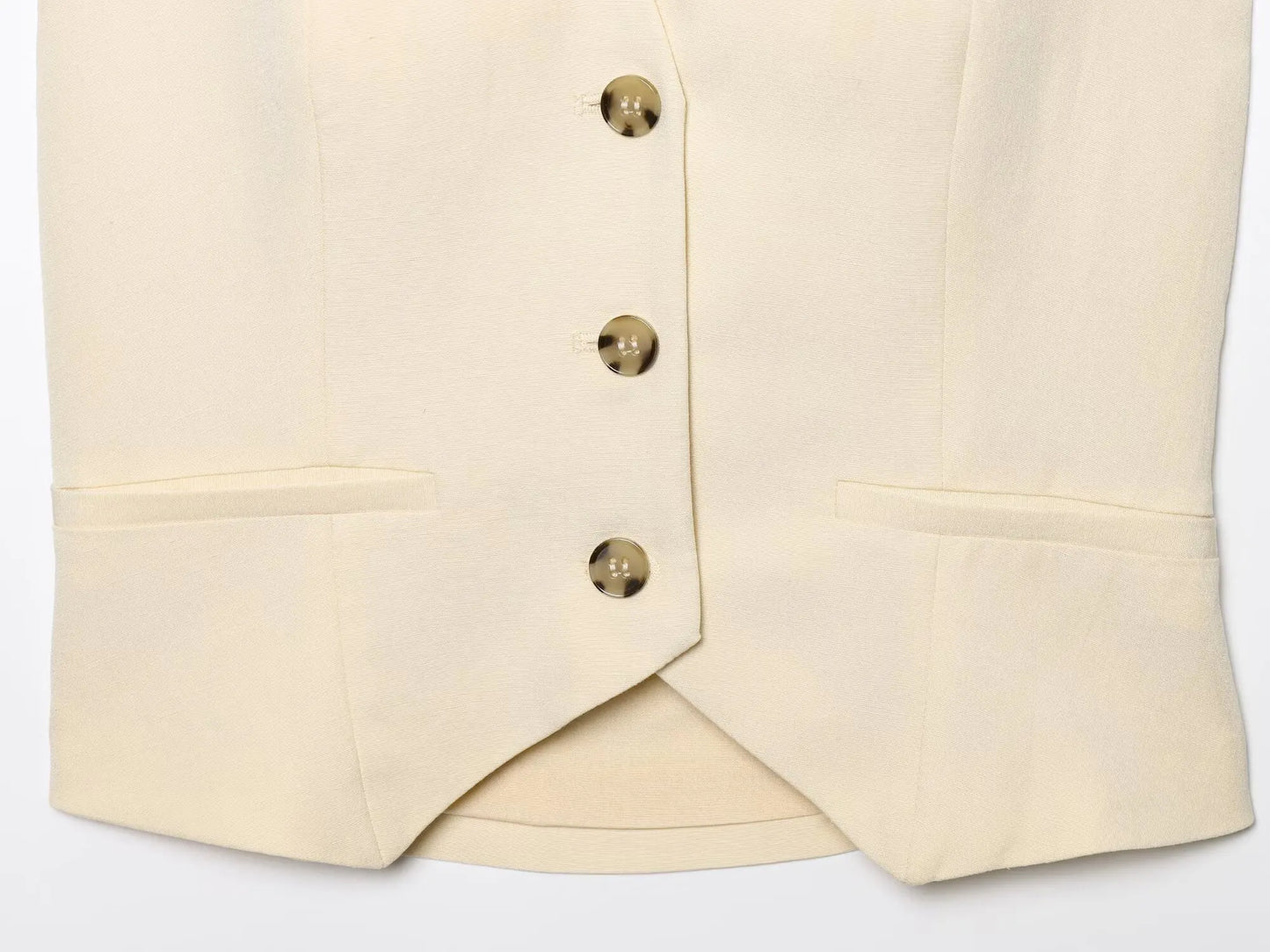 Colete feminino 2025, de cor lisa, decotado nas costas, modelagem justa, com gola halter, peça elegante/modeladora