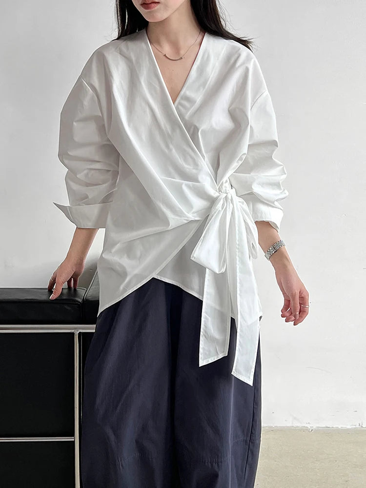 Blusa feminina preta com amarração, elegante, assimétrica, tamanho amplo para primavera e outono 2025.