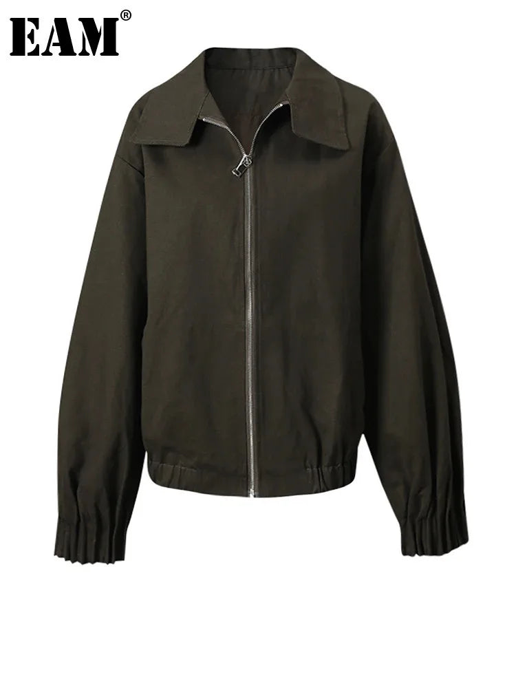 Jaqueta casual vintage oversized em tom café, nova, com lapela e mangas longas, casaco feminino fashion para primavera e outono 2025.