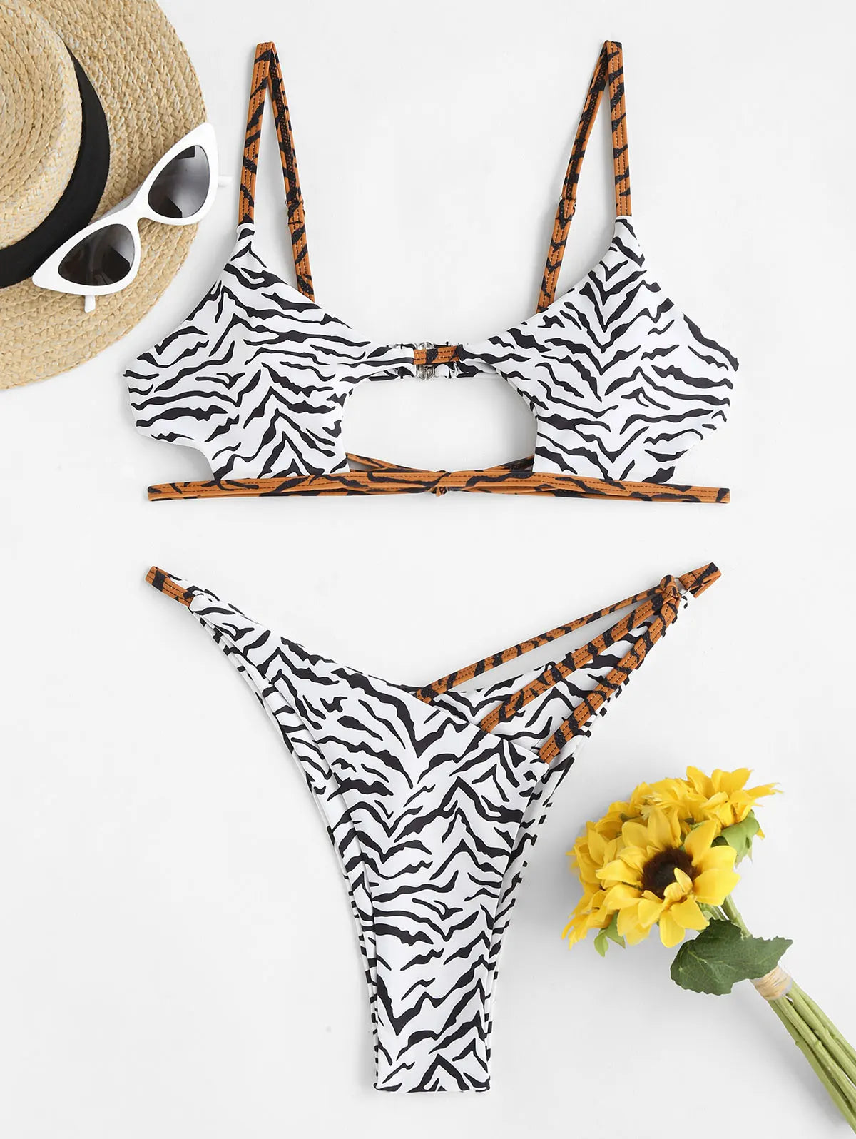 Biquíni com estampa animal, recortes e tiras, cintura alta, top tomara-que-caia sexy. Conjunto de biquíni feminino, maiô de duas peças.