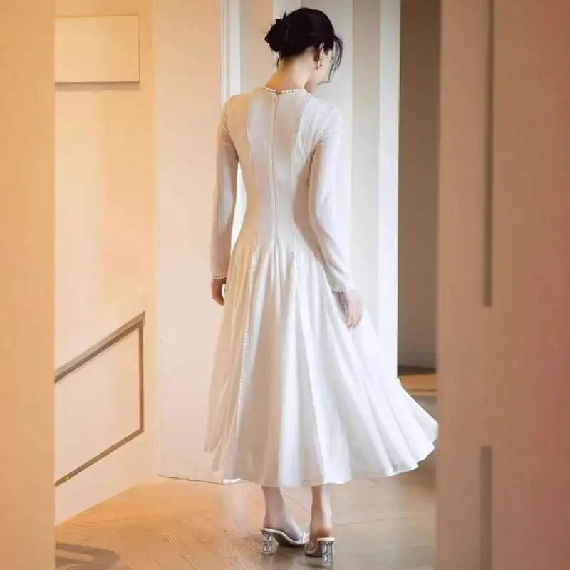 Vestido feminino de renda vazada