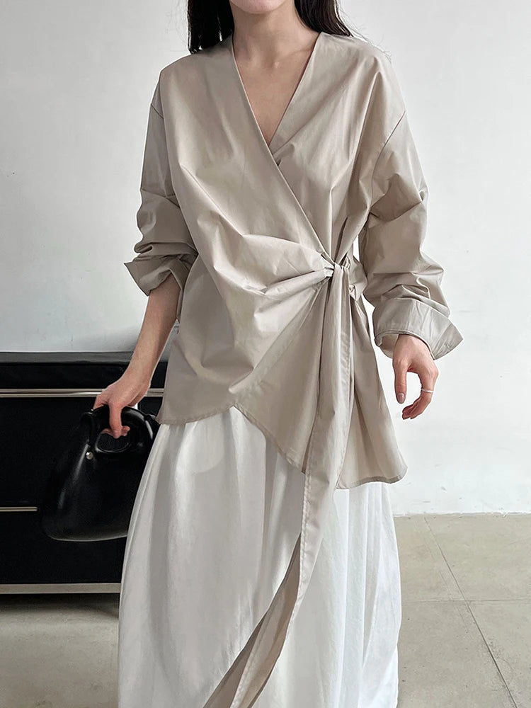 Blusa feminina preta com amarração, elegante, assimétrica, tamanho amplo para primavera e outono 2025.