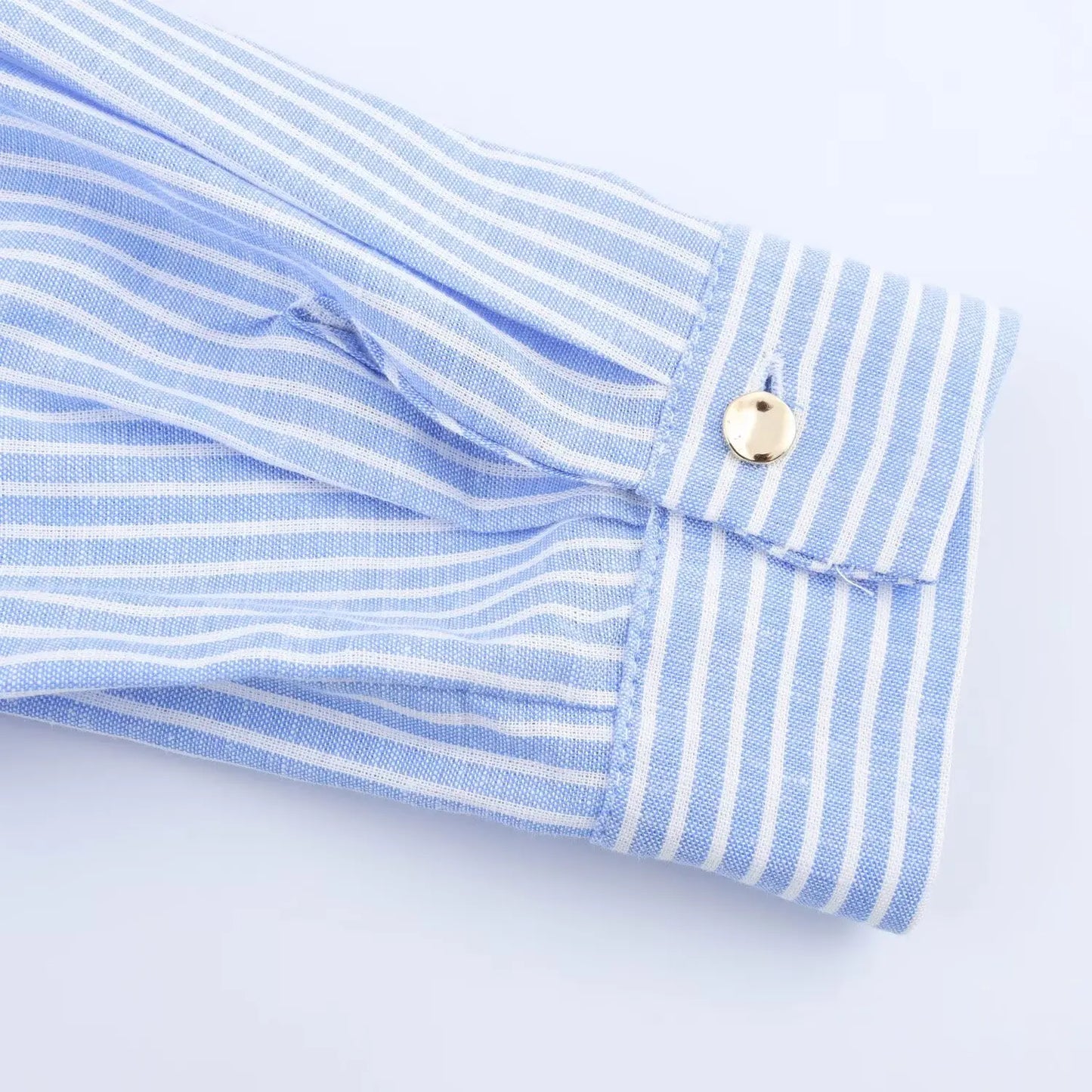 Camisa listrada em linho BSK&amp;TRAF novidade 2025. Versátil para o dia a dia e benefícios casuais.