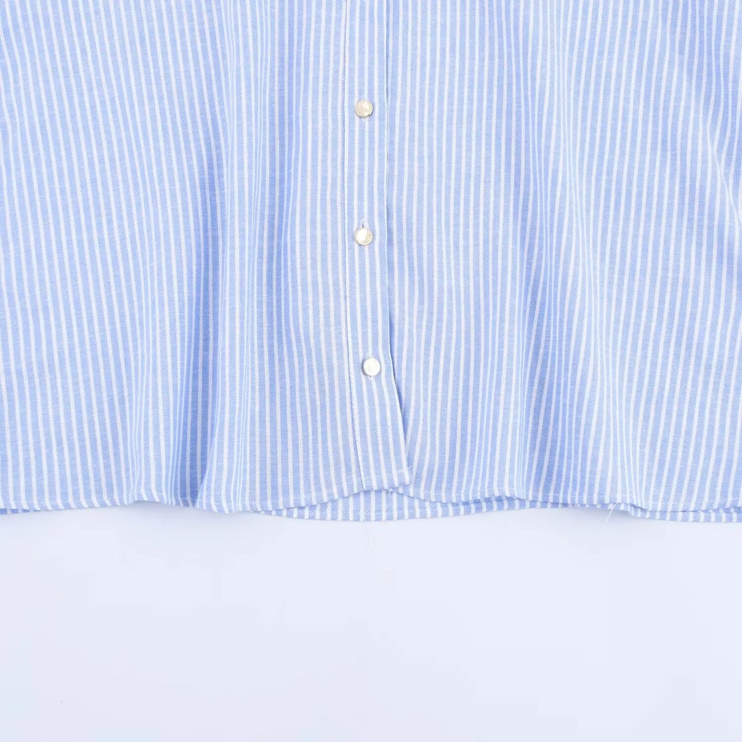 Camisa listrada em linho BSK&amp;TRAF novidade 2025. Versátil para o dia a dia e benefícios casuais.