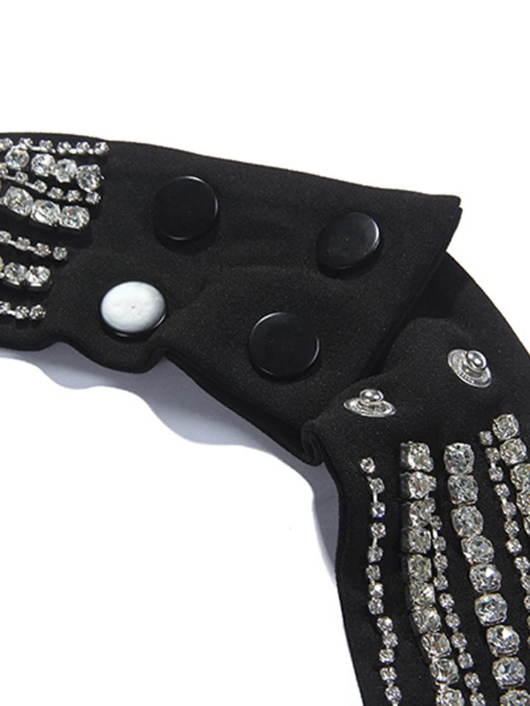 DEAT – Vestido feminino de festa. 