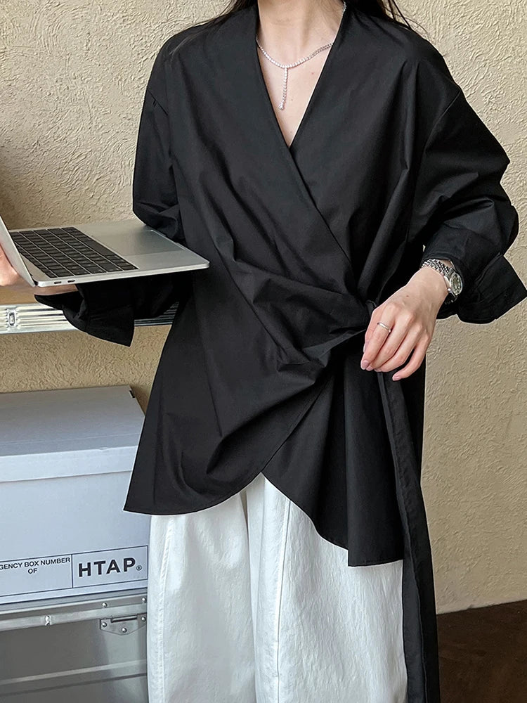 Blusa feminina preta com amarração, elegante, assimétrica, tamanho amplo para primavera e outono 2025.