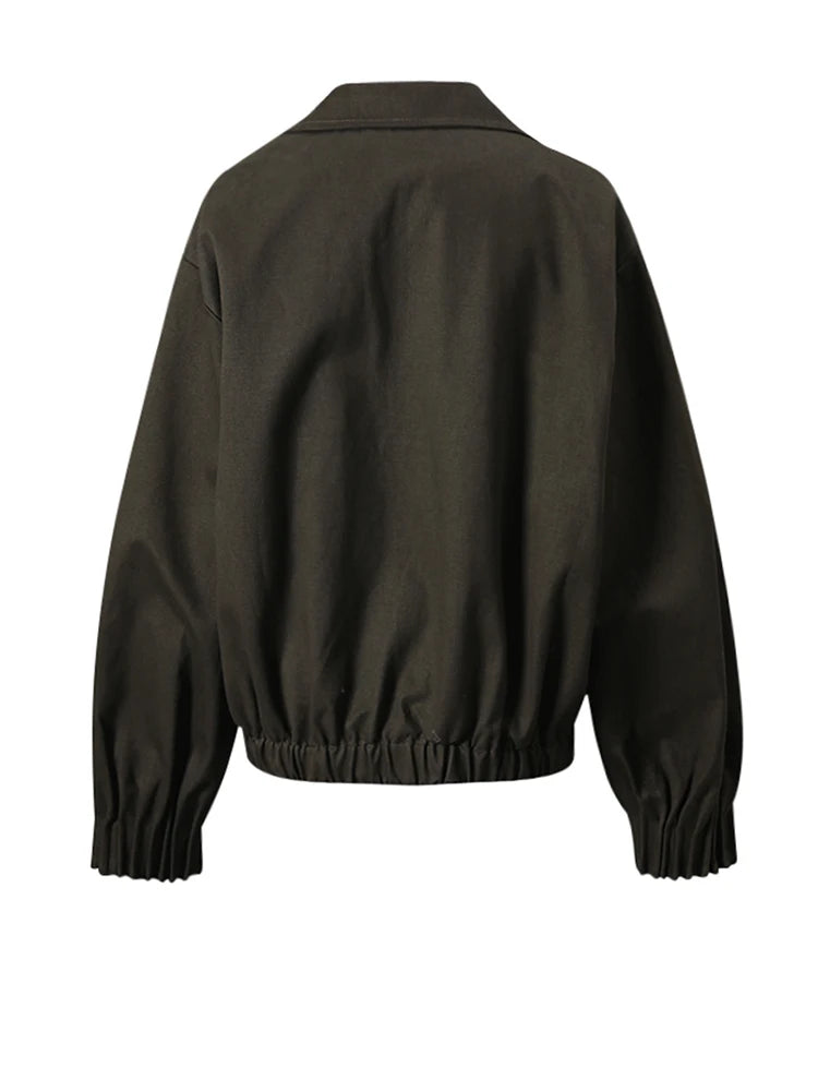 Jaqueta casual vintage oversized em tom café, nova, com lapela e mangas longas, casaco feminino fashion para primavera e outono 2025.