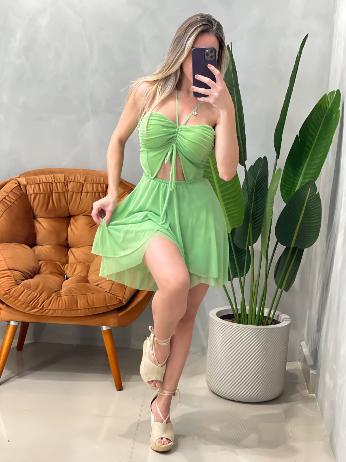 Macaquinho em Tule Costas Nua com Amarração Sabrina