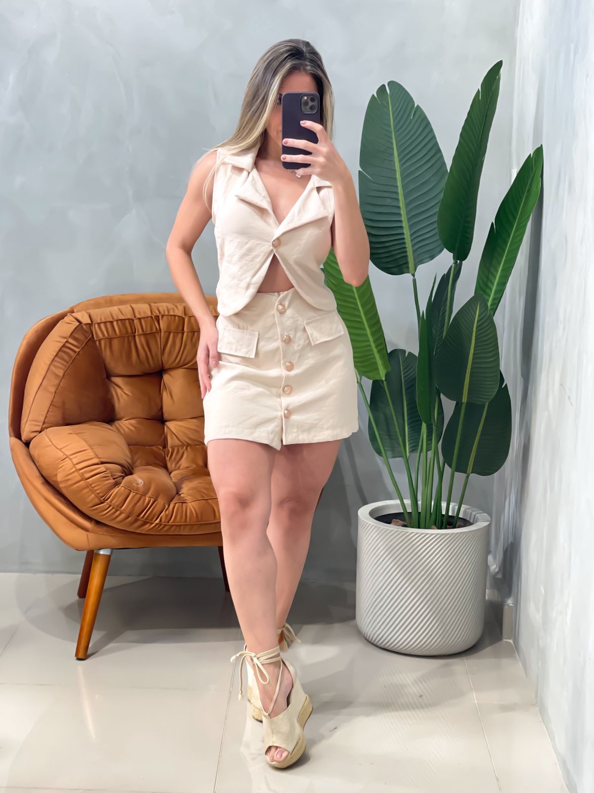 Macaquinho em Alfaiataria Sensoriale sem Mangas com Botões e Bolso Falsos Rose