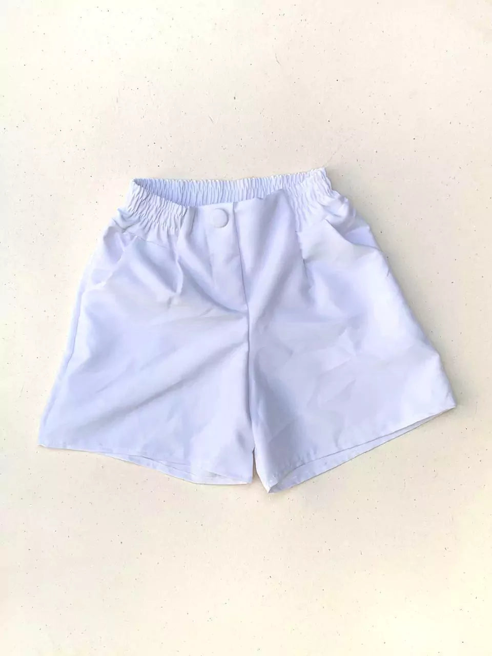 Short em Alfaiataria Cós com Elastico e Botão Damiana